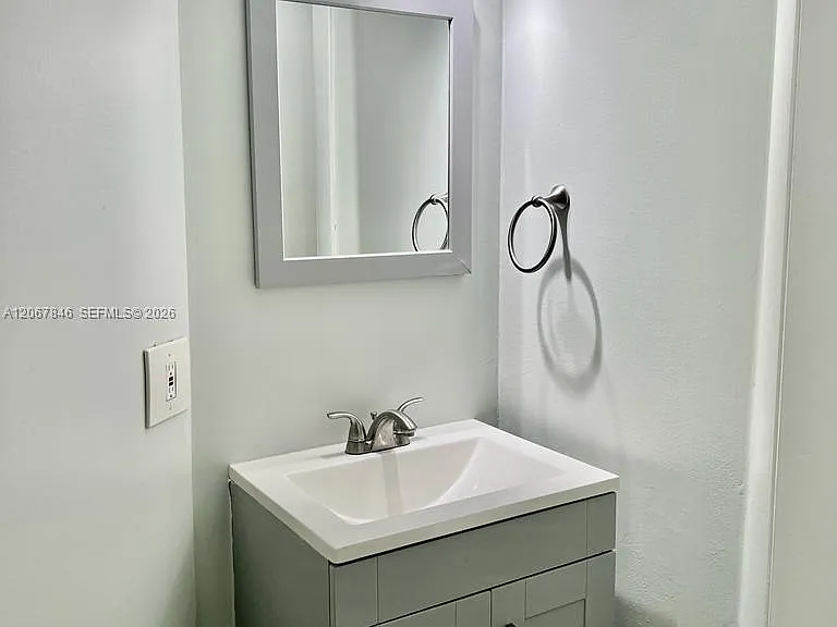 900 SW 113th Ter — Photo 24