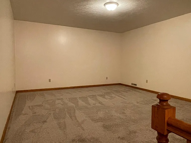 105 Linwood Dr #2 — Photo 8