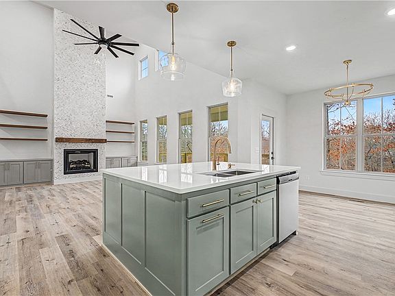 3rd image of 6 Oundle Ln