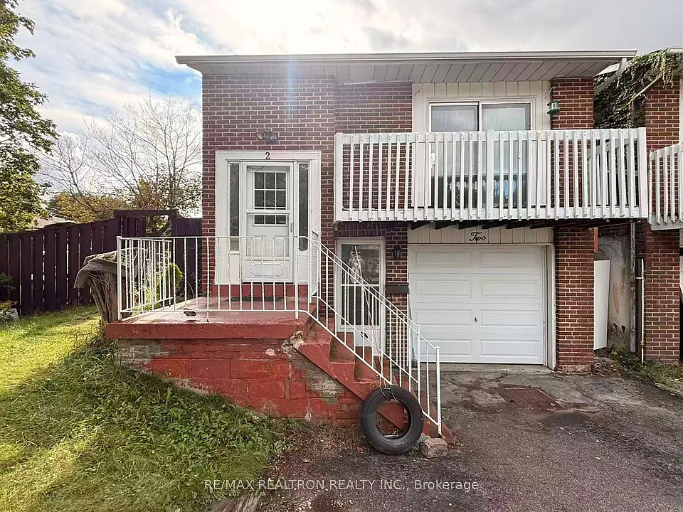 2 Plum Brook Cres #UPPER