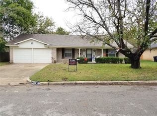 7305 Pebbleford Rd, Fort Worth, TX 76134