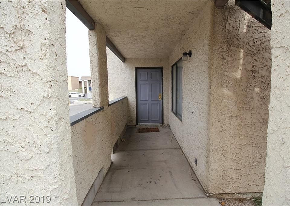 1st image of 6209 Bellota Dr APT B