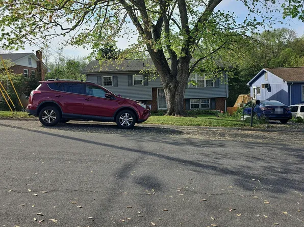 5304 Palm Valley Rd, Roanoke, VA 24019