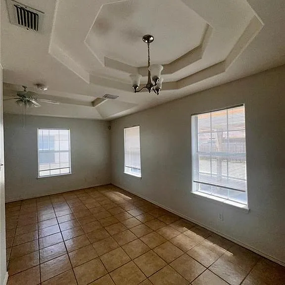 808 N Cross Ln #3 — Photo 7