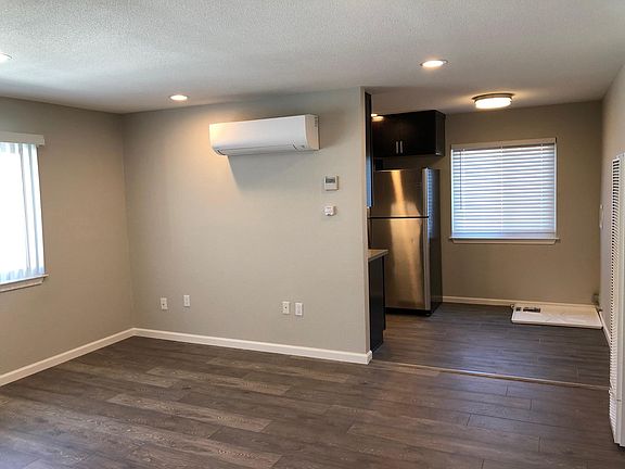 2nd image of 1588 Quebec Ct APT 2