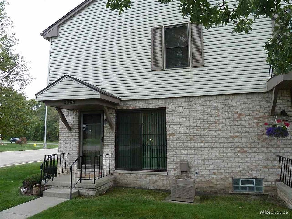 1st image of 35114 N Bay Cir