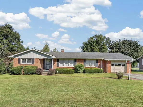 230 Eastview Dr, Madisonville, KY 42431