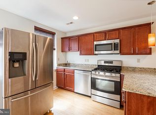 943 S 3rd St #B, Philadelphia, PA 19147
