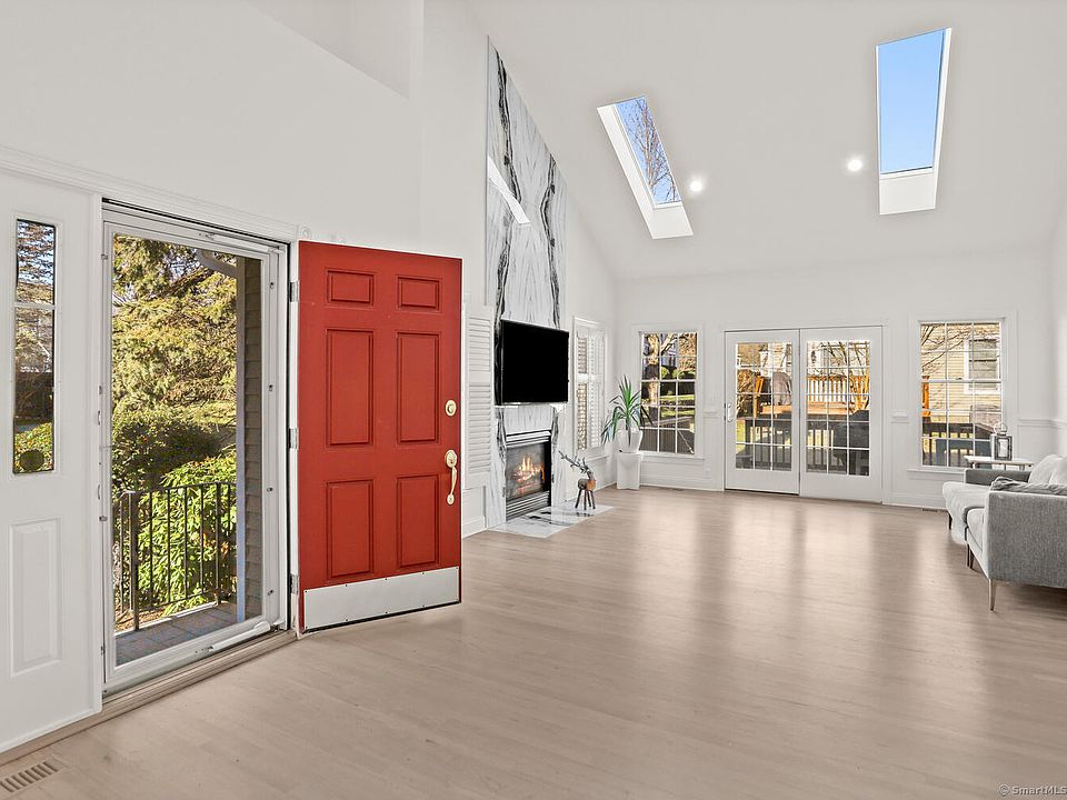 Regency Meadows At Trumbull 42 Regency Cir Trumbull CT Zillow