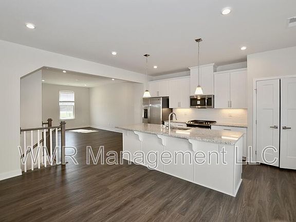 2nd image of 1122 Newell Towns Ln #1