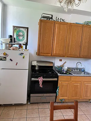 Rented by Avenues Real Estate | media 11