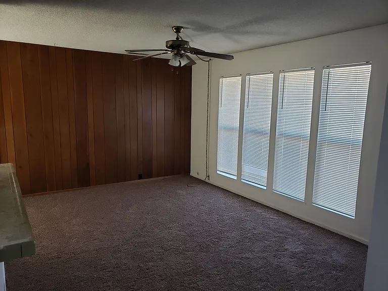930 W. East Ave. — Photo 8