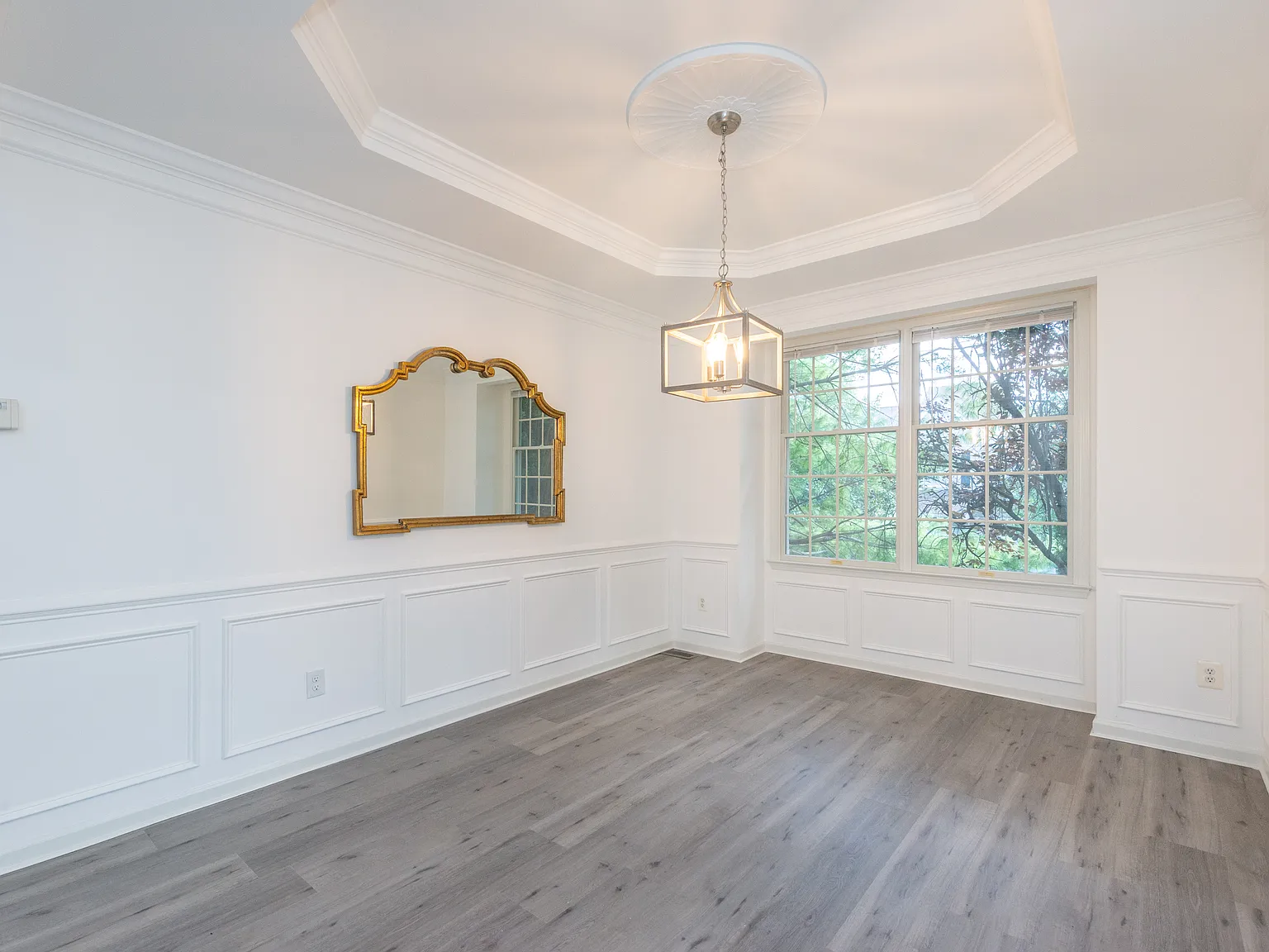 3 bed, 2.5 bath, 2064 sqft, $5,300 — Photo 3