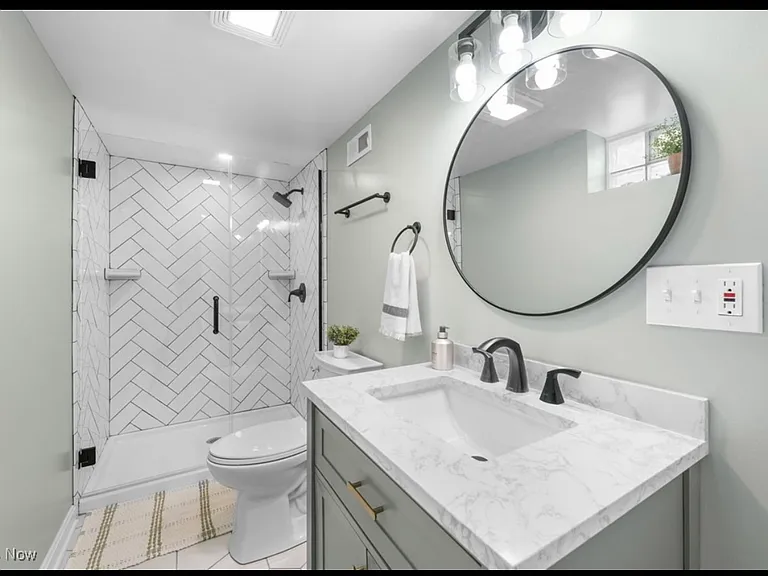 574 Huntmere Dr — Photo 8