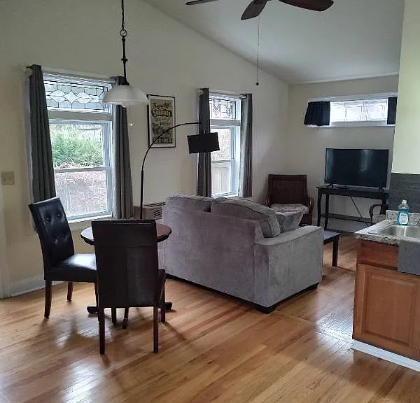 139 Traver Rd #B — Photo 4