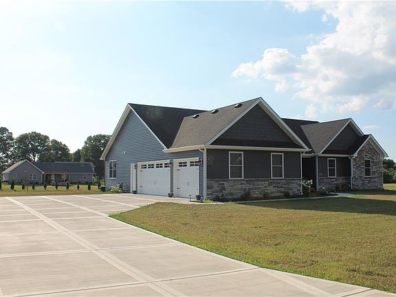 2nd image of 769 S Eagles Way