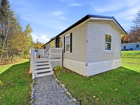 1 Cedarbrook Lane, Fairfield, ME 04937