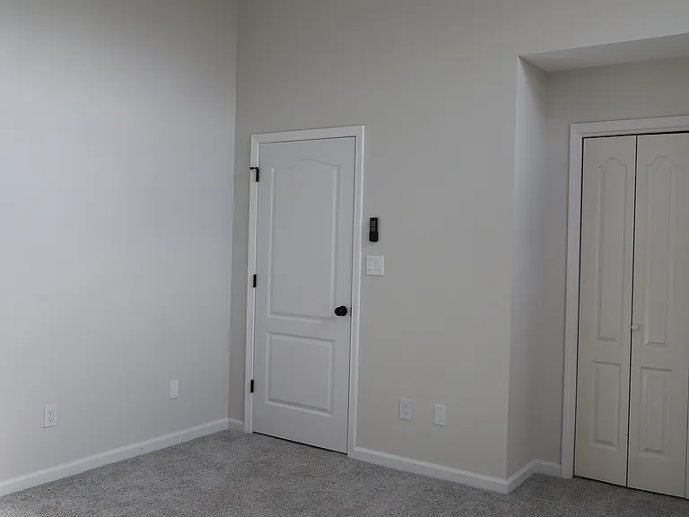 87 Park Ln — Photo 26