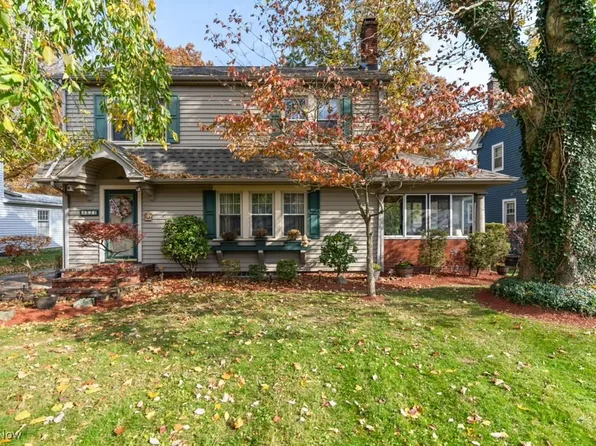 3521 Hopkins Rd, Youngstown, OH 44511