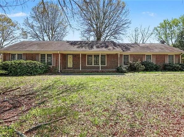 644 Greenwood Dr, Burlington, NC 27217