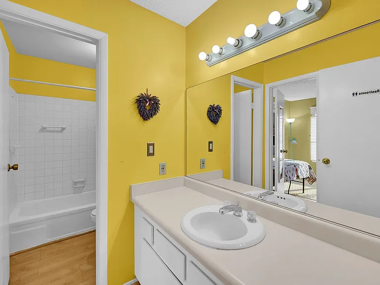 4189 Mississippi Ave — Photo 14