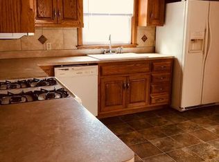 16 Middle St, North Smithfield, RI 02896