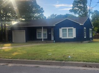 113 NE Haskew St, Burleson, TX 76028