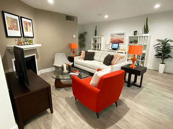 4th image of 439 W Stocker St APT 106