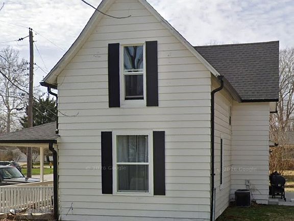 3rd image of 1924 King St