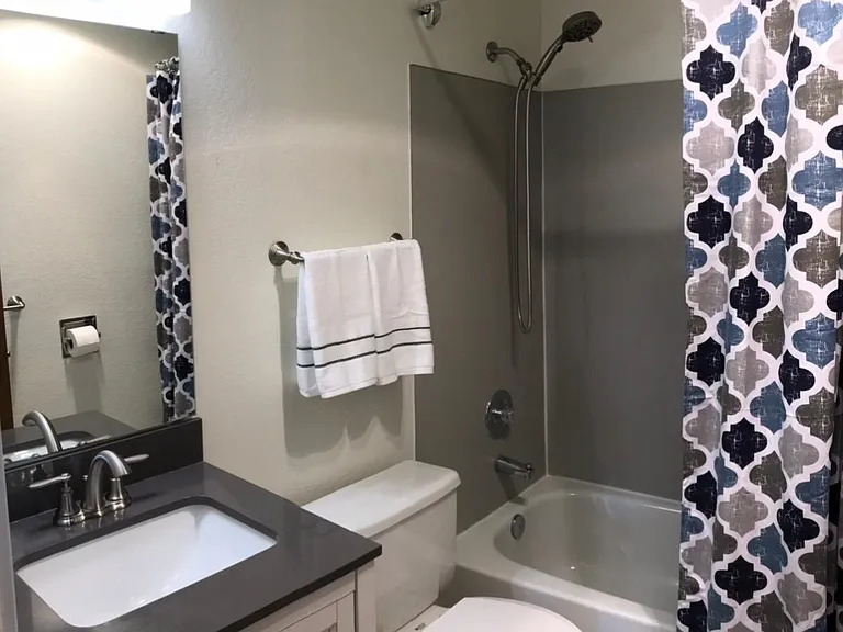 2nd bathroom