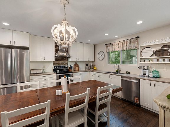 2nd image of 8018 Quiet Oaks Lane