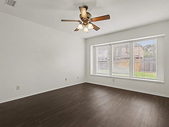3rd image of 1323 Laura Hills Ln
