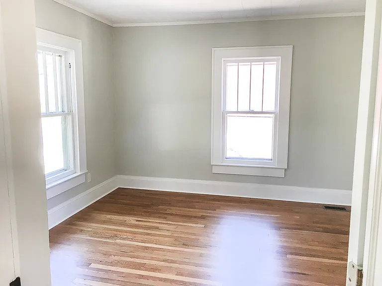 131 Carolina Ave — Photo 3