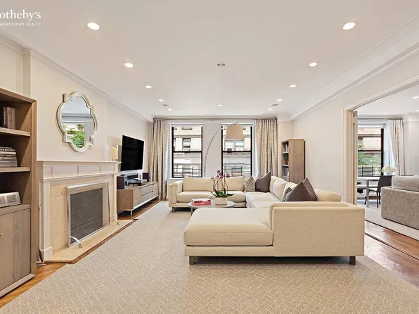 1075 Park Ave #2D, New York, NY 10128