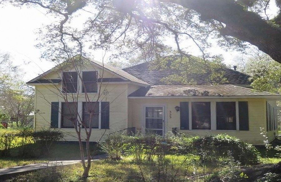 1st image of 323 N Iowa Ave