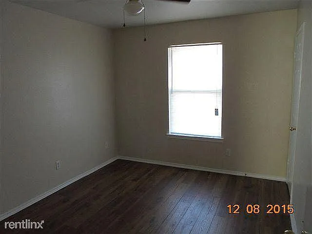 1710 Benttree Dr #B — Photo 4