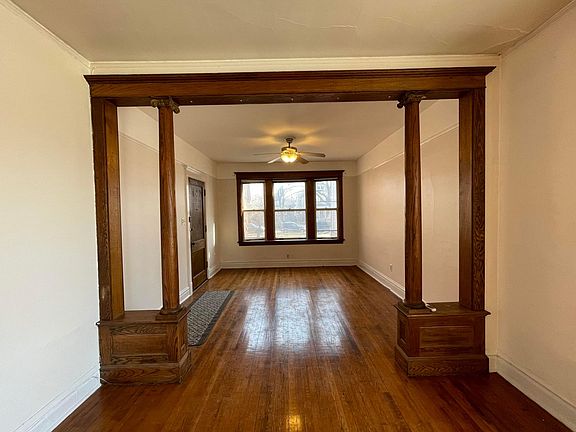 4th image of 3750 N Lawndale Ave #1