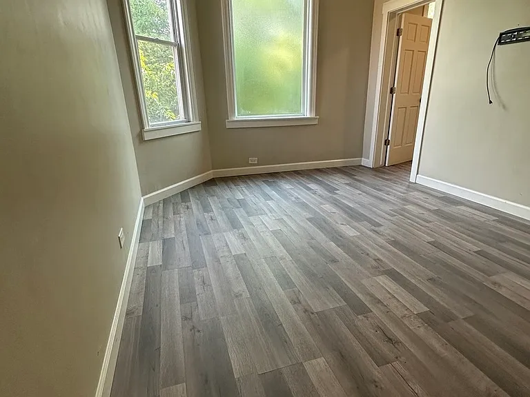 1522 E 71st Pl #2 — Photo 3