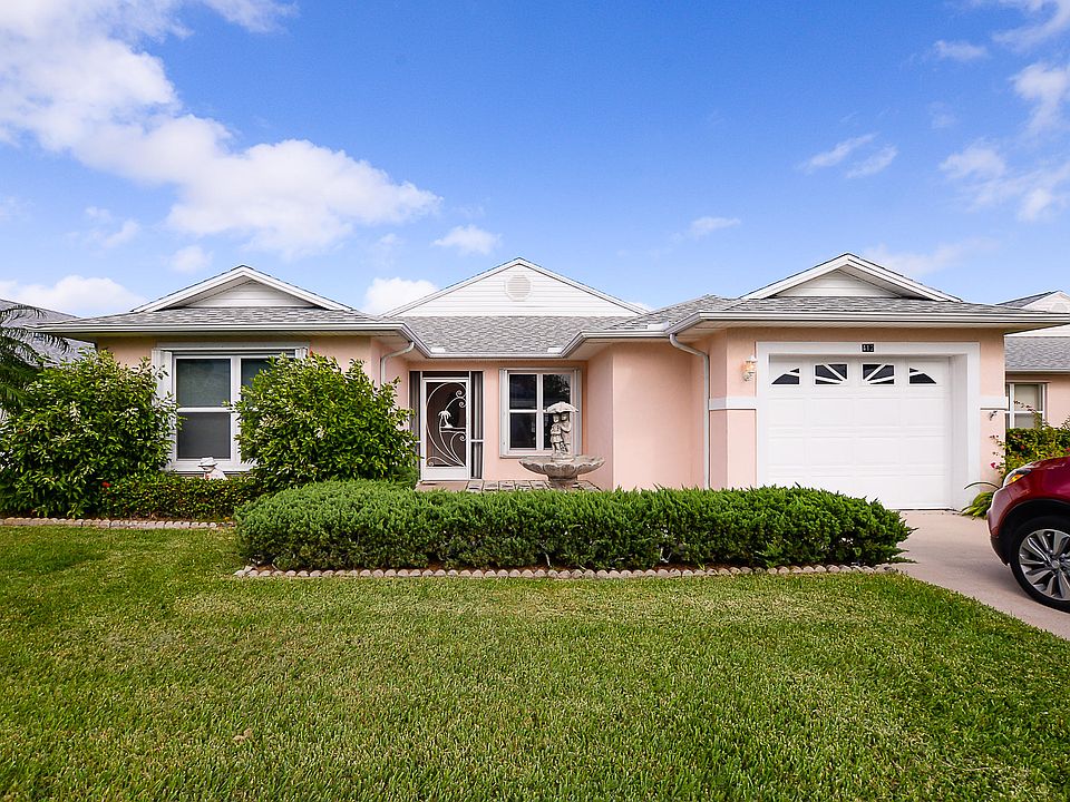 Home For Sale In Palm Grove