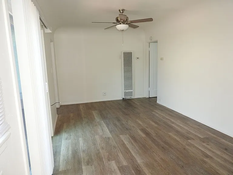 5117 Cape May Ave #23 — Photo 5