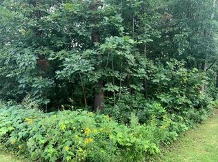 16 Elm Ave, Willsboro, NY 12996