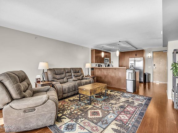 4th image of 255 N Sierra St Unit 1108