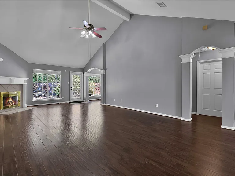 27186 Kings Manor Dr S — Photo 6
