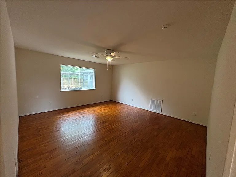 223 Belmont St — Photo 5