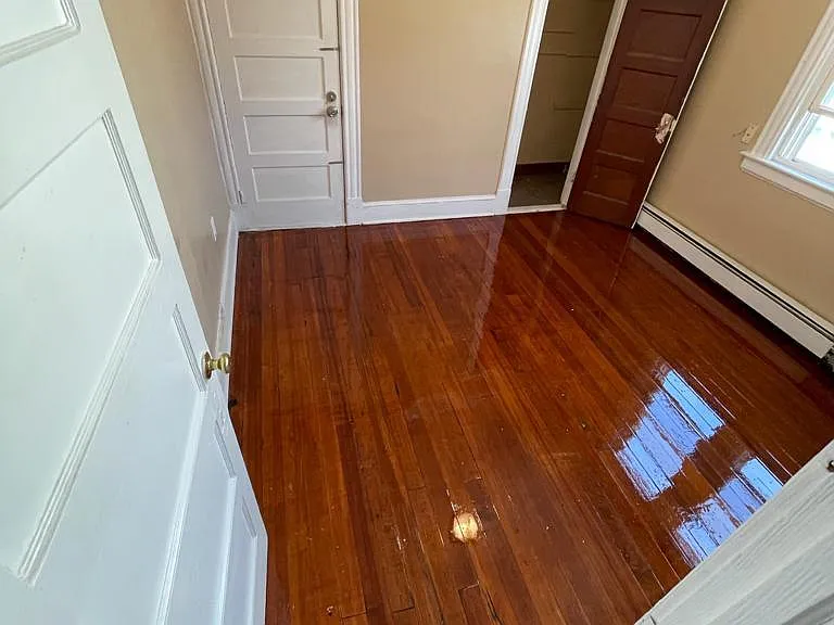 21 E Raymond St #3 — Photo 8