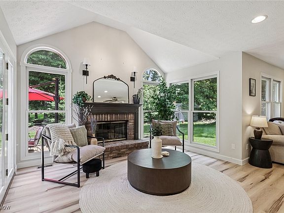 4th image of 409 Nantucket Dr