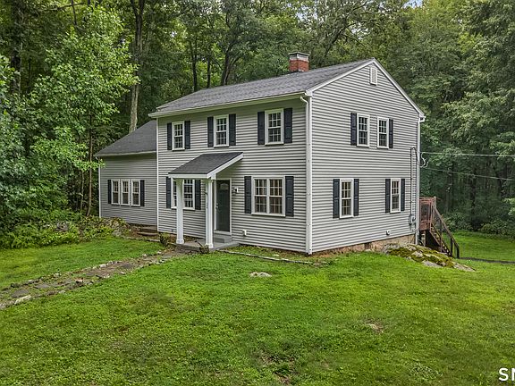 2nd image of 24 Old Fawn Hill Road