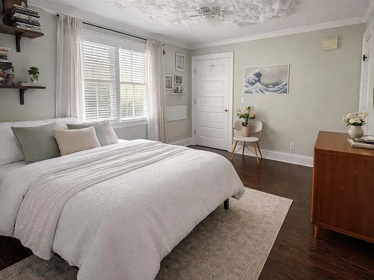433 SE 7th St — Photo 3