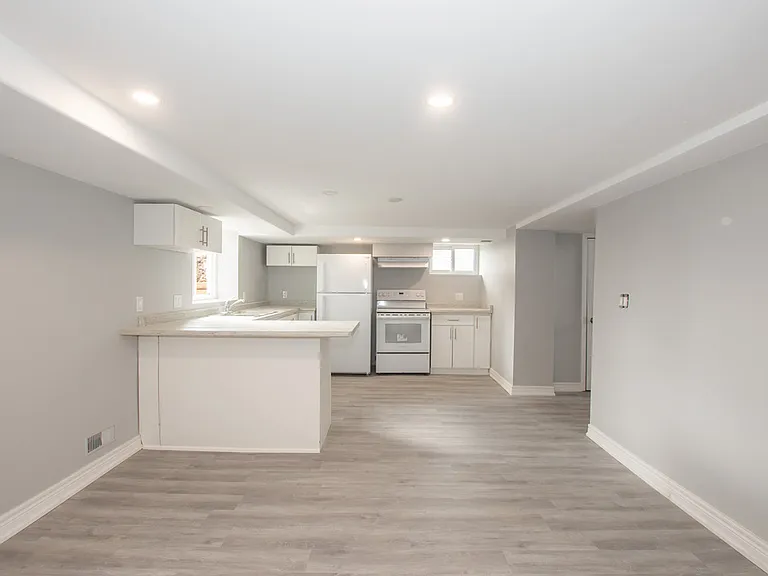 170 Southworth St N — Photo 5