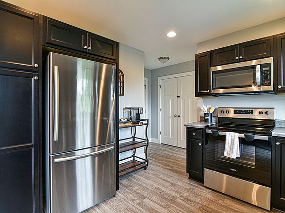 3rd image of 133 Monmouth Way
